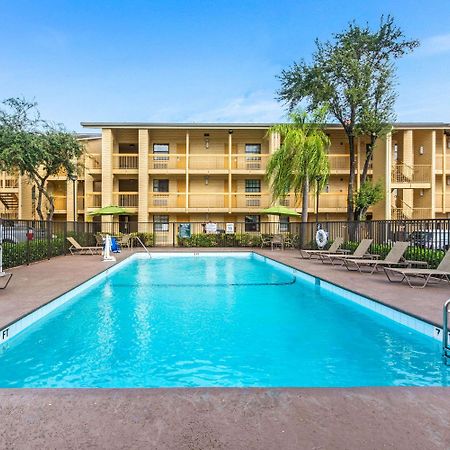 La Quinta Inn By Wyndham Miami Airport North Exterior photo