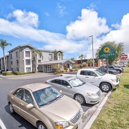 La Quinta Inn By Wyndham Miami Airport North Exterior photo